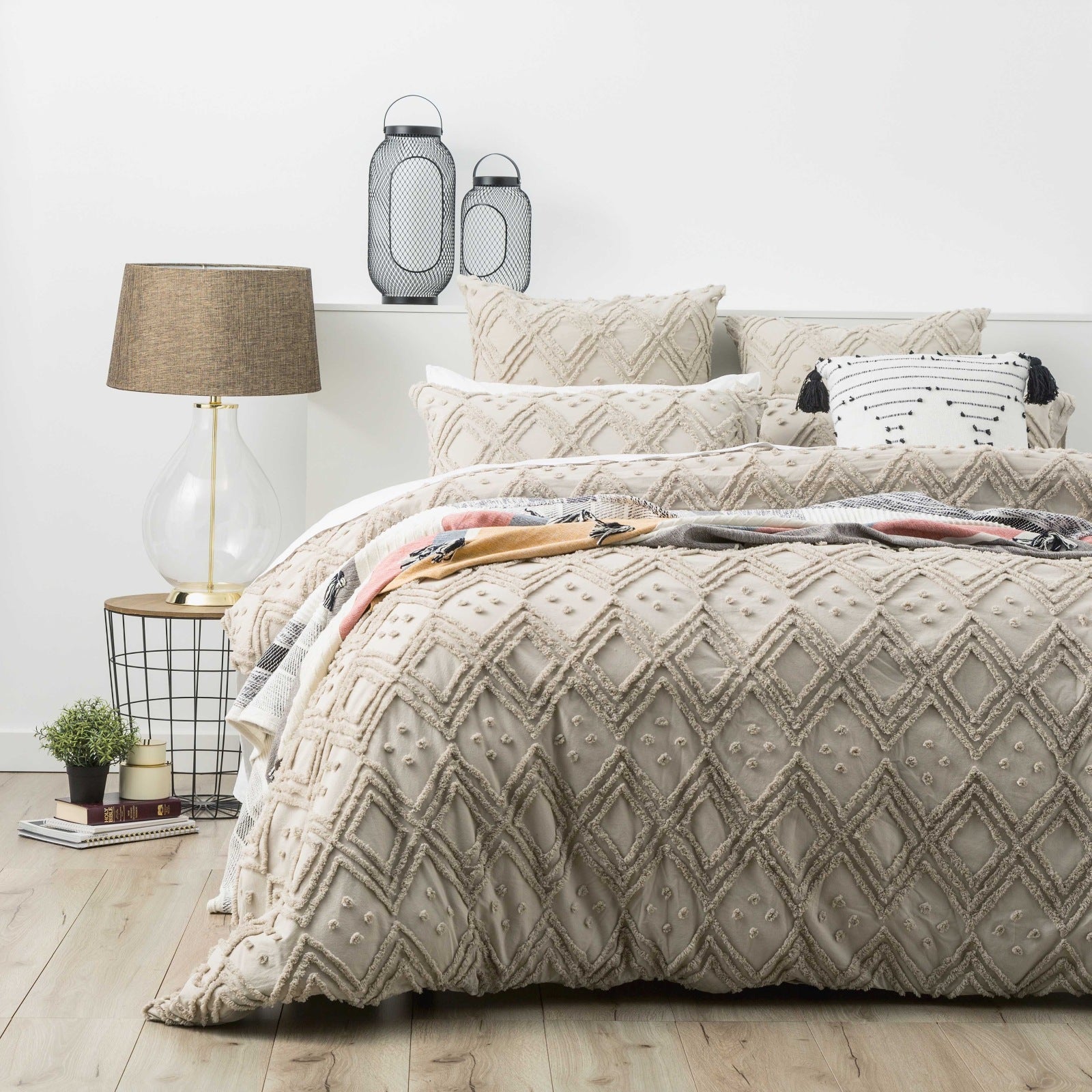 Medallion Cotton Vintage Washed Tufted Stone Quilt Cover Set by Park Avenue Super King