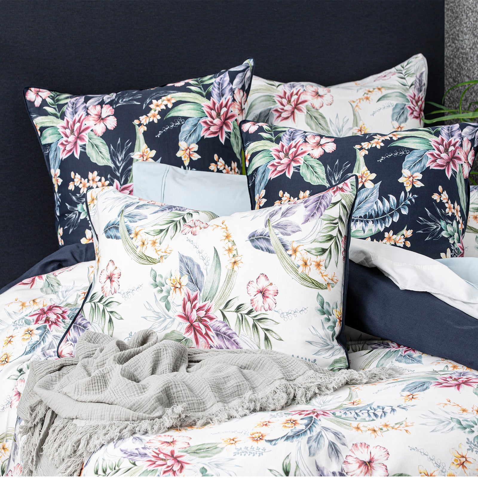 300 TC Veronica Cotton Reversible Quilt Cover Set by Renee Taylor Double