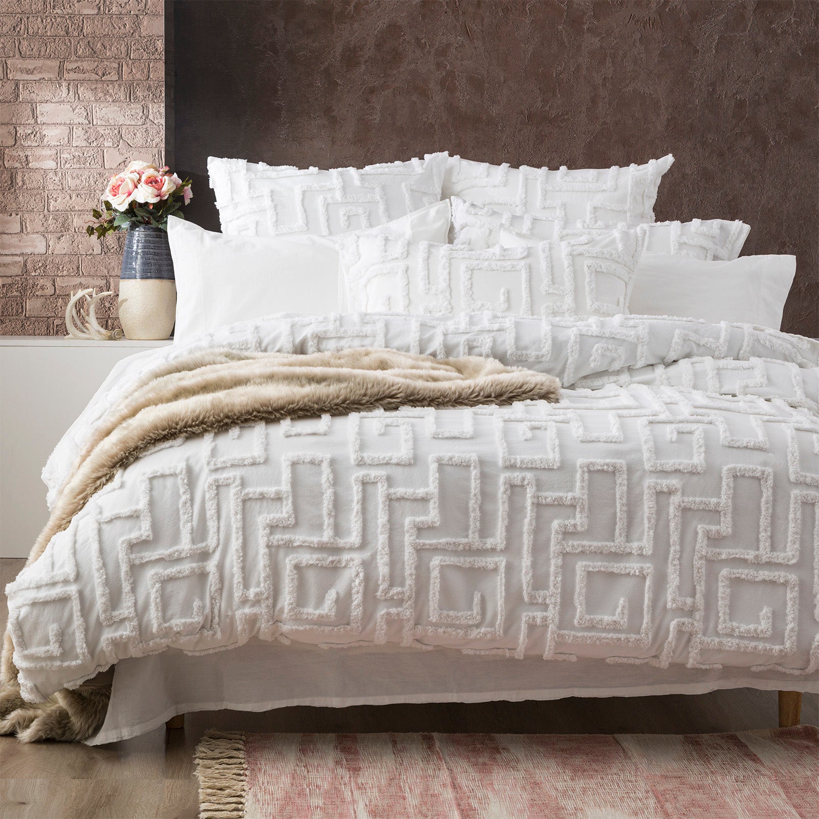 Riley Vintage Washed Cotton Chenille Tufted White Quilt Cover Set by Renee Taylor Super King