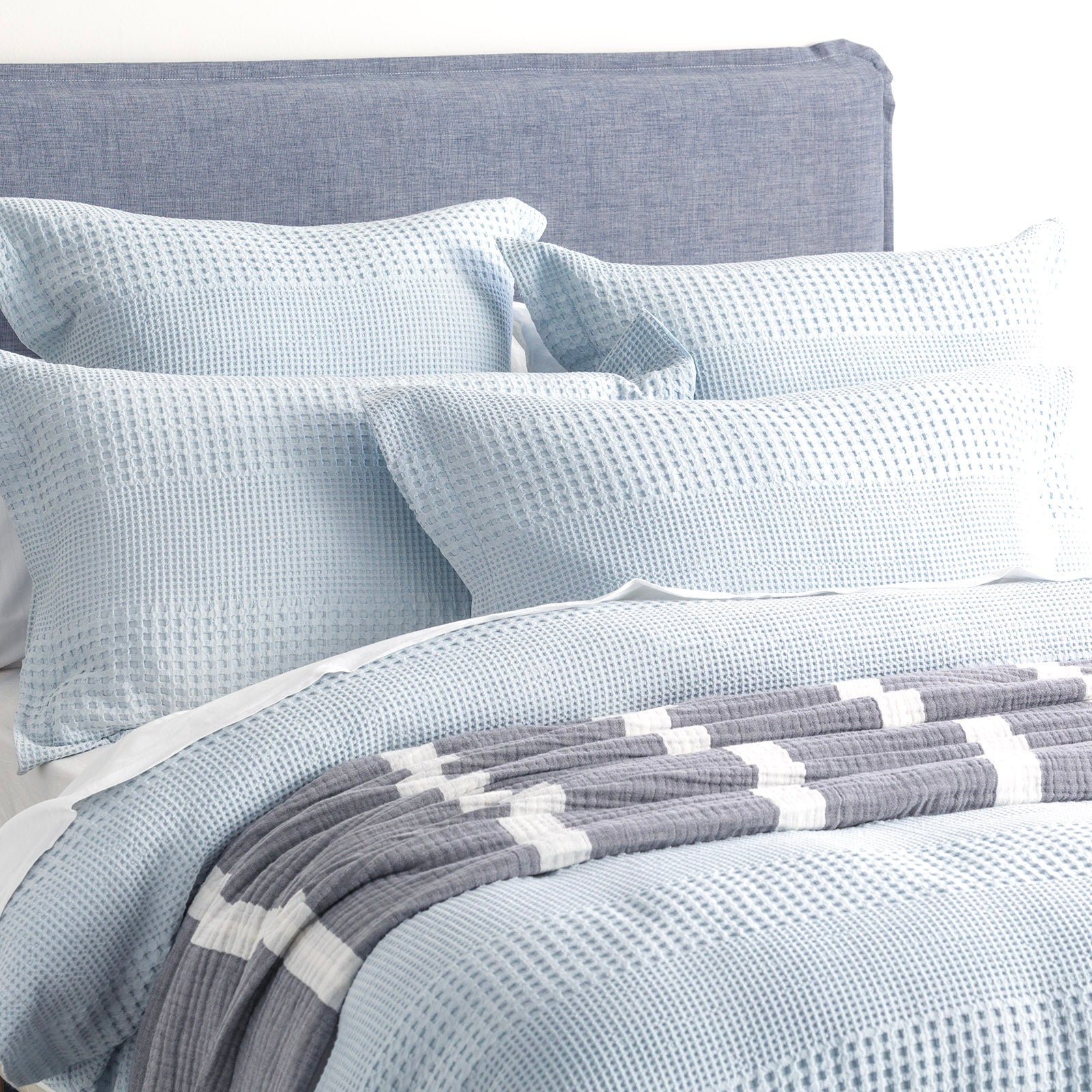 Elegance Waffle Cotton Jacquard Sky Quilt Cover Set by Renee Taylor Super King