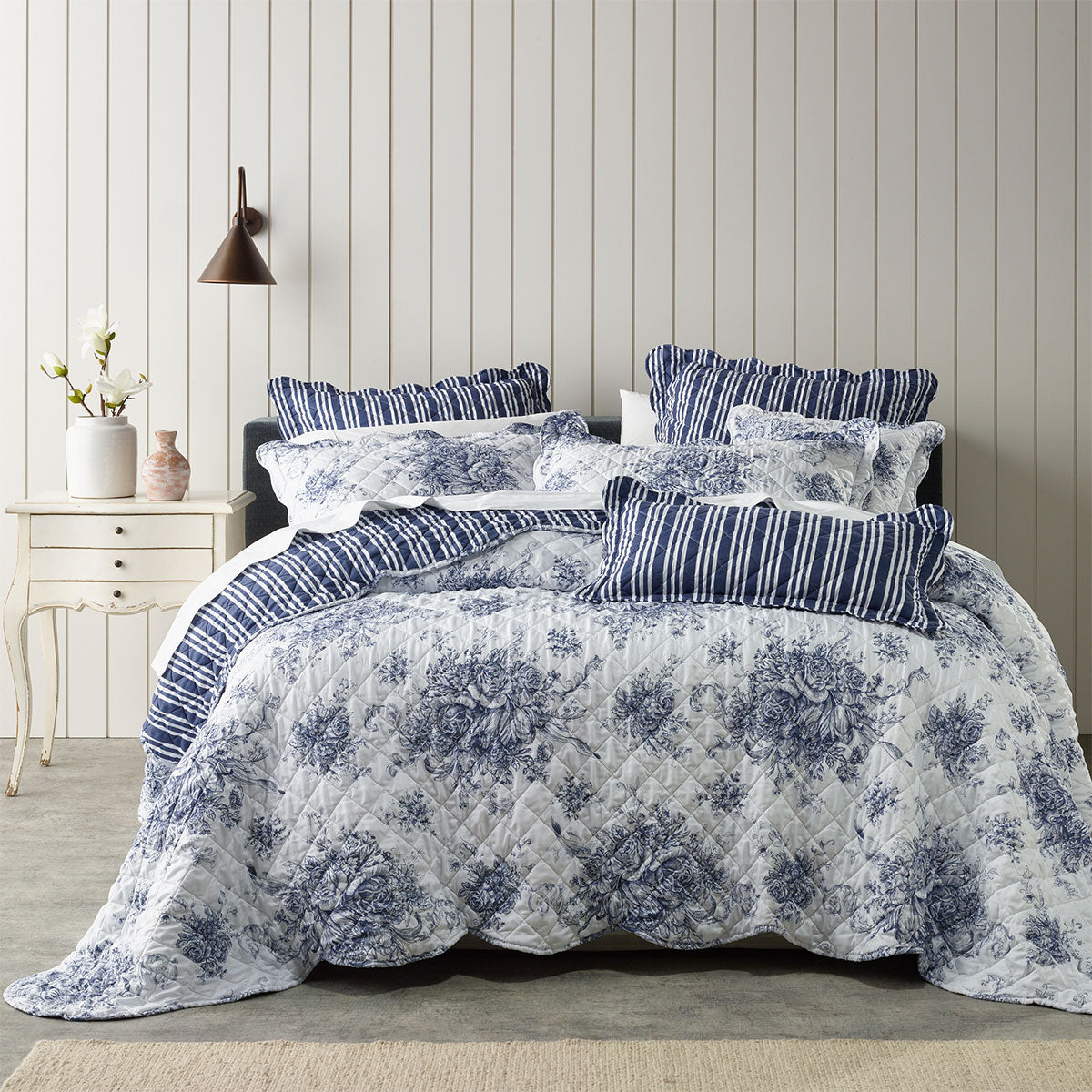 Bianca Amorette Blue Polyester Bedspread Set Queen