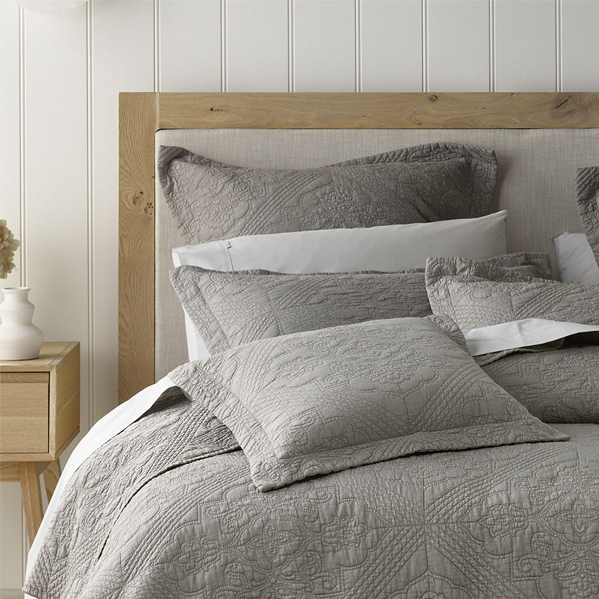 Zaria Taupe Embroidered Bedspread Set Queen