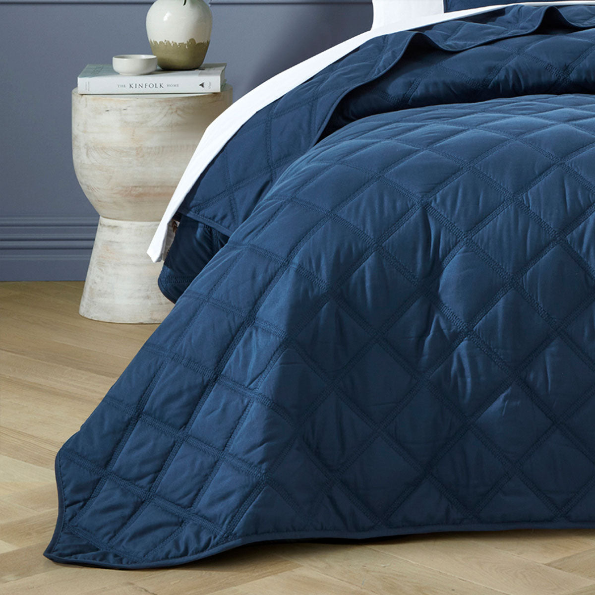 Barclay Navy Coverlet Set Queen/King