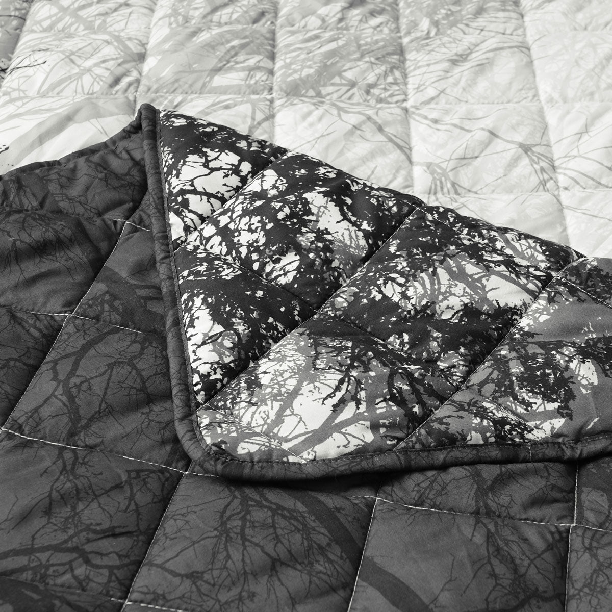 Boscage Black Forest Printed Quilted Polyester Coverlet Set Super King