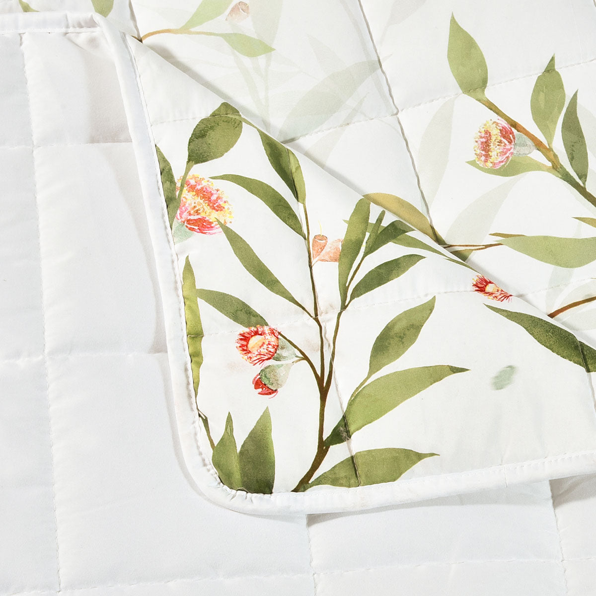 Corymbia White Floral Printed Quilted Polyester Coverlet Set Single/Double