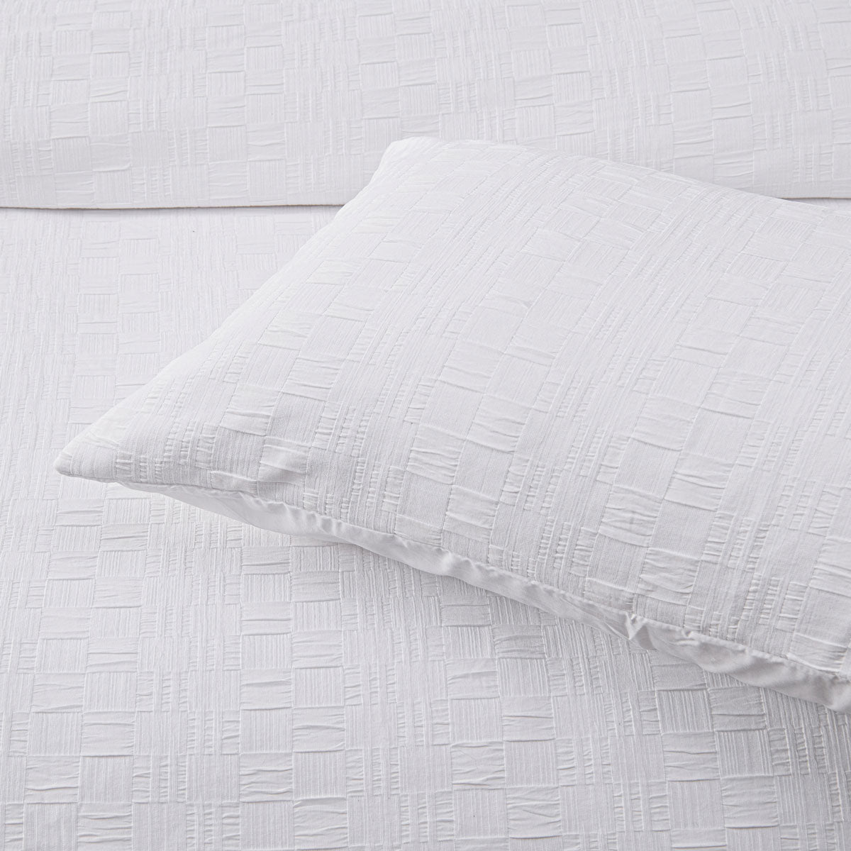 Cosmo White Soft Chenille Geometric Quilt Cover Set Super King