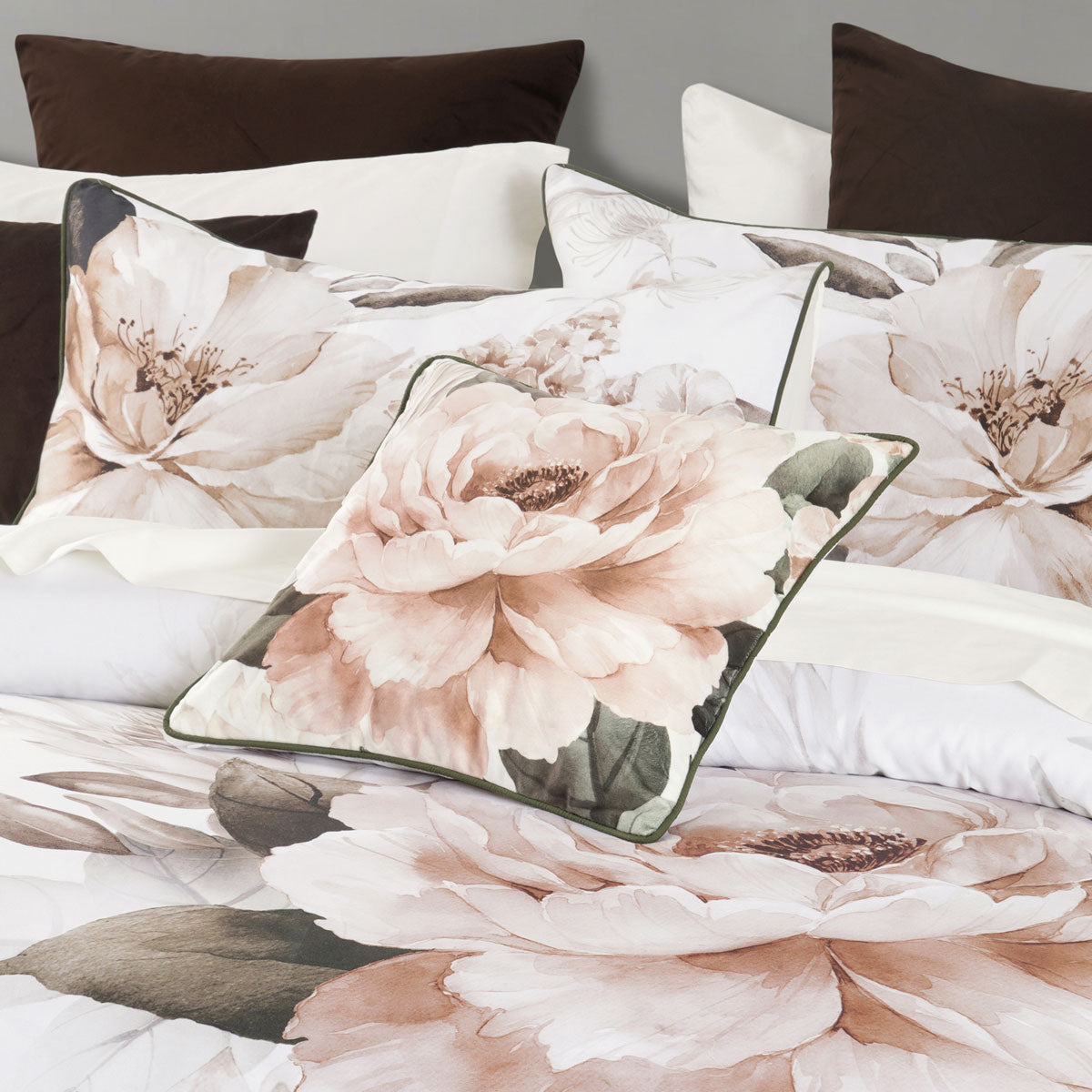 Somerset White Cotton Sateen Floral Quilt Cover Set Double