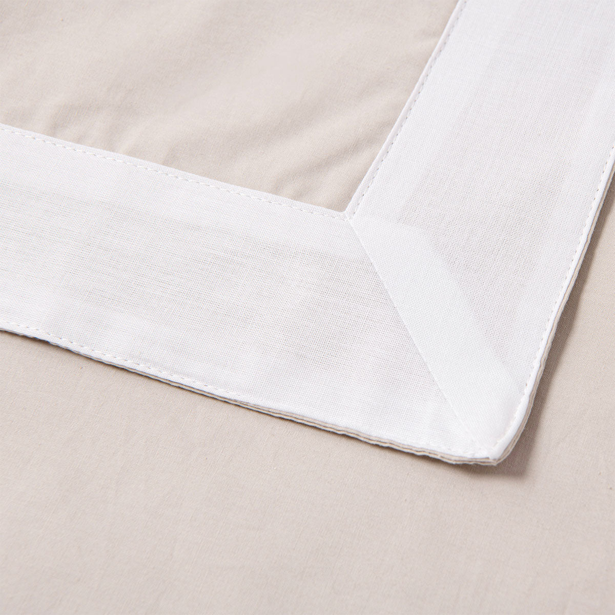 White/Natural Tailored Hotel Deluxe Cotton Quilt Cover Set Super King
