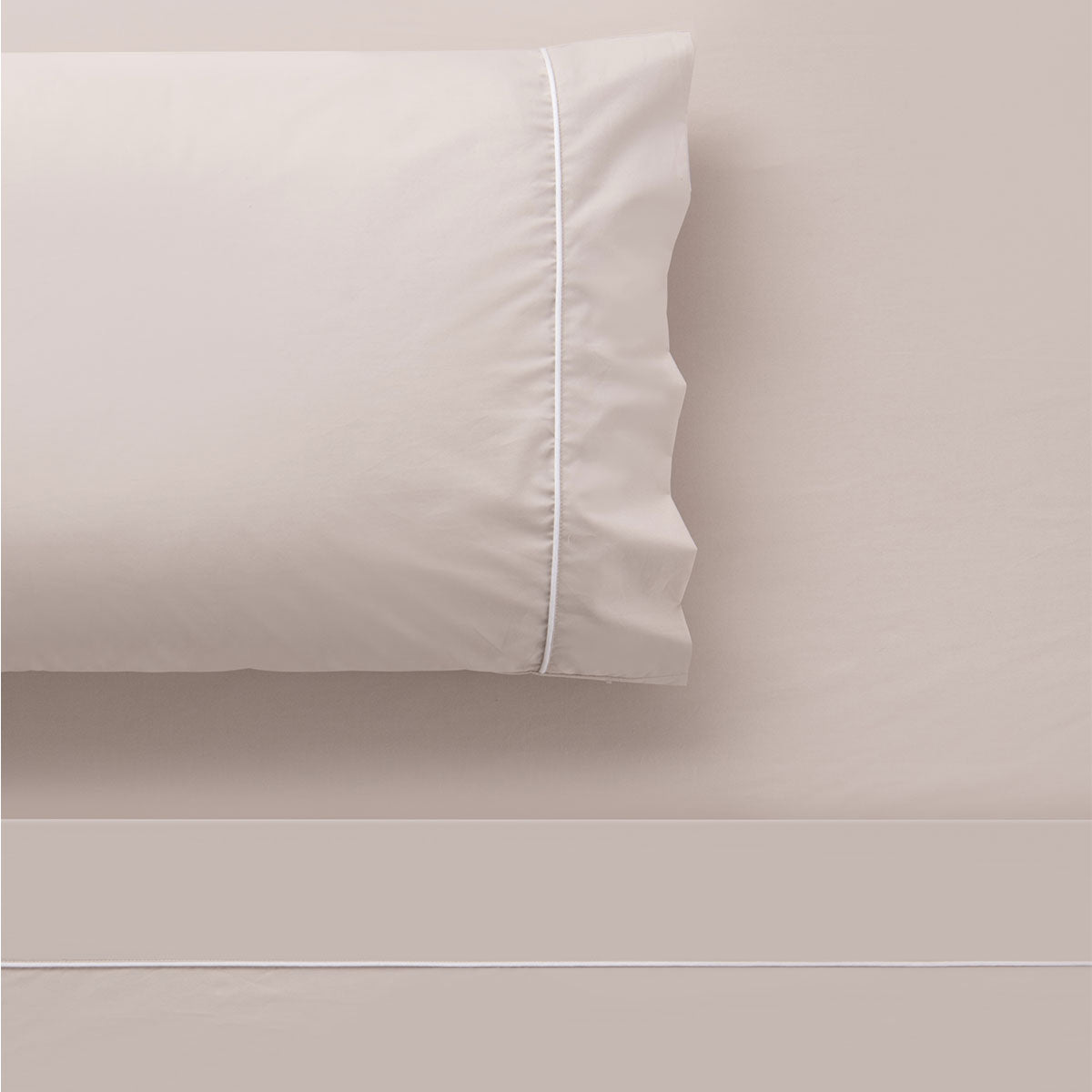 White/Natural Piped Hotel Deluxe Cotton Sheet Set Queen