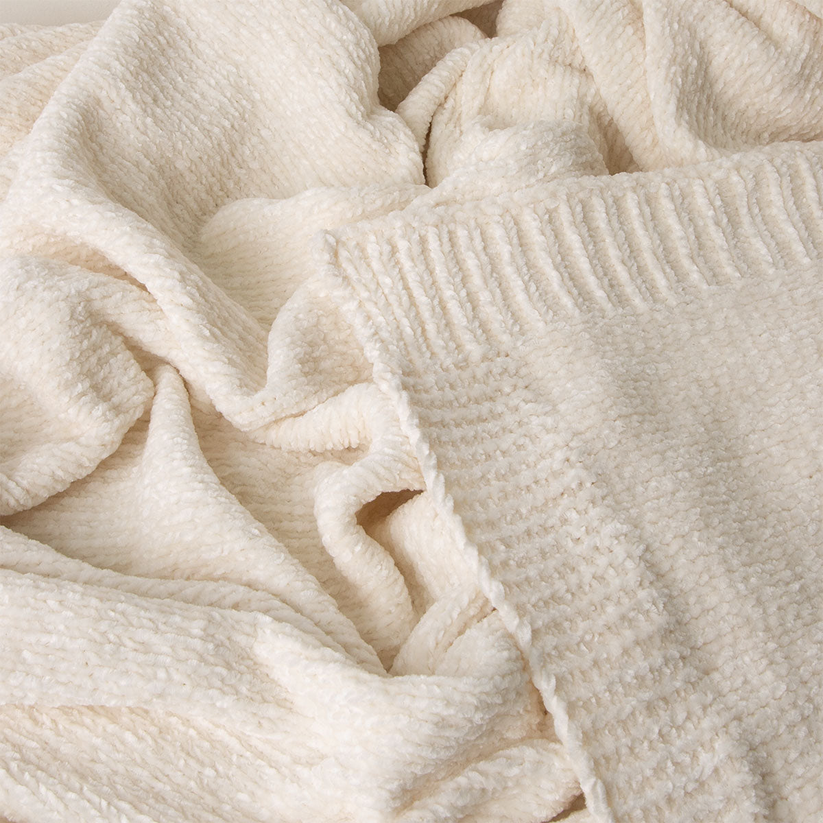 Leslie Chenille Throw 130 x 160 cm Ivory